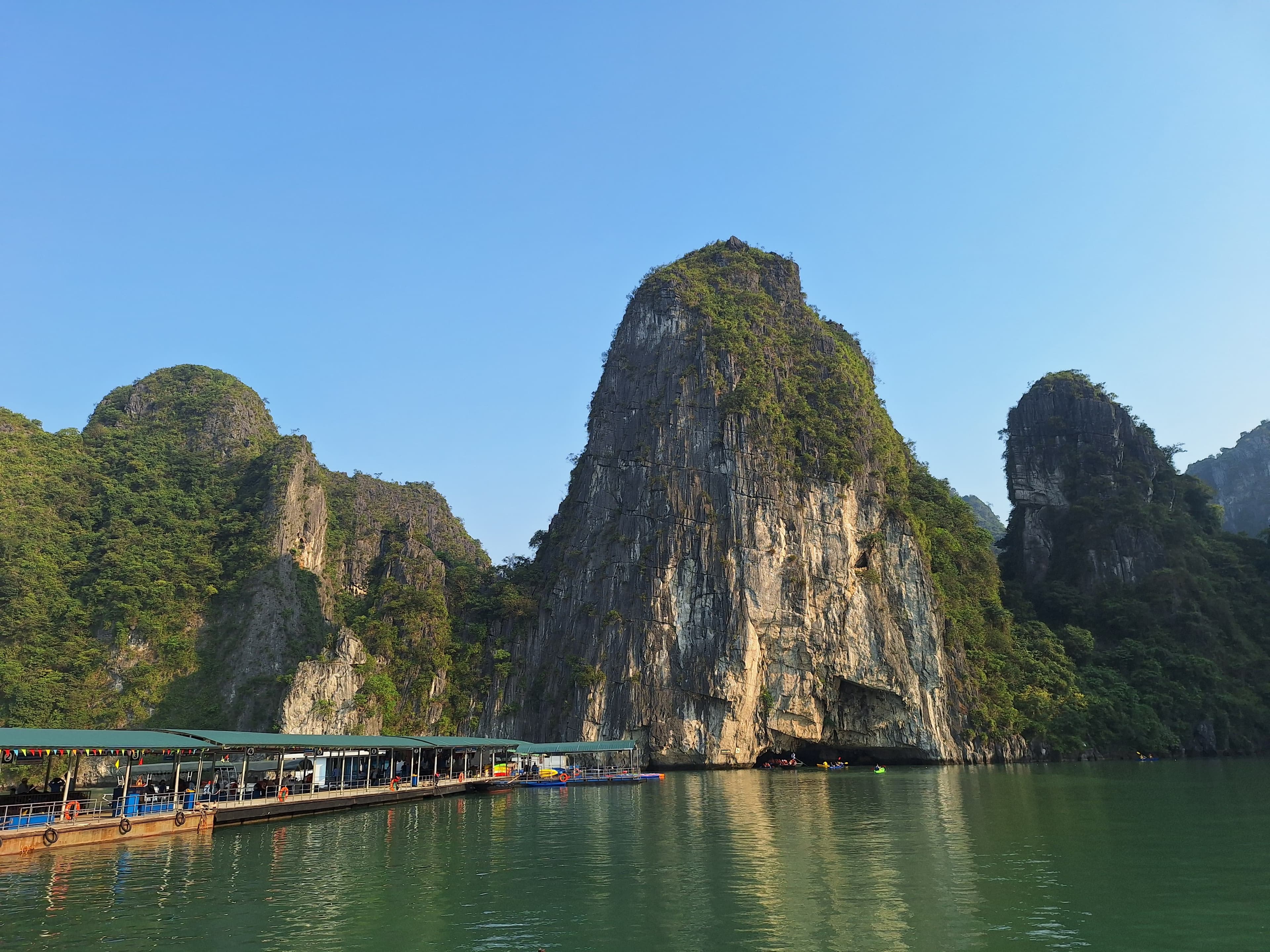 Picture taken in Hạ Long Bay, Vietnam